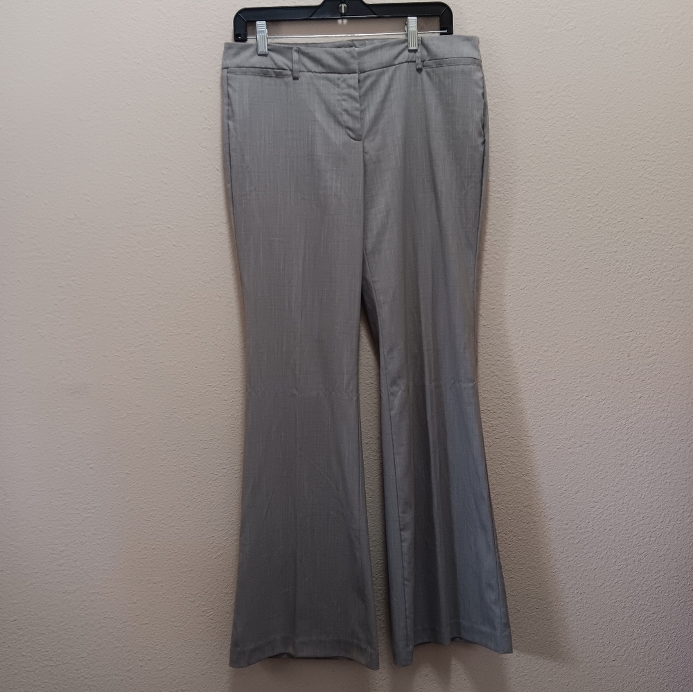 New York & Company Flare Leg Trousers Size 8 Pockets Grey